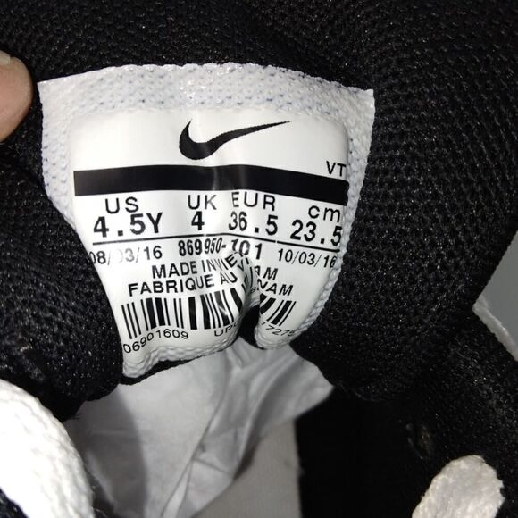 Nike Air Max 90 Ultra 2.0 Boys Pre-owned Black & White Sneakers - sz. 4 1/2Y - Picture 6 of 6